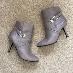 CL by Laundry heel booties
